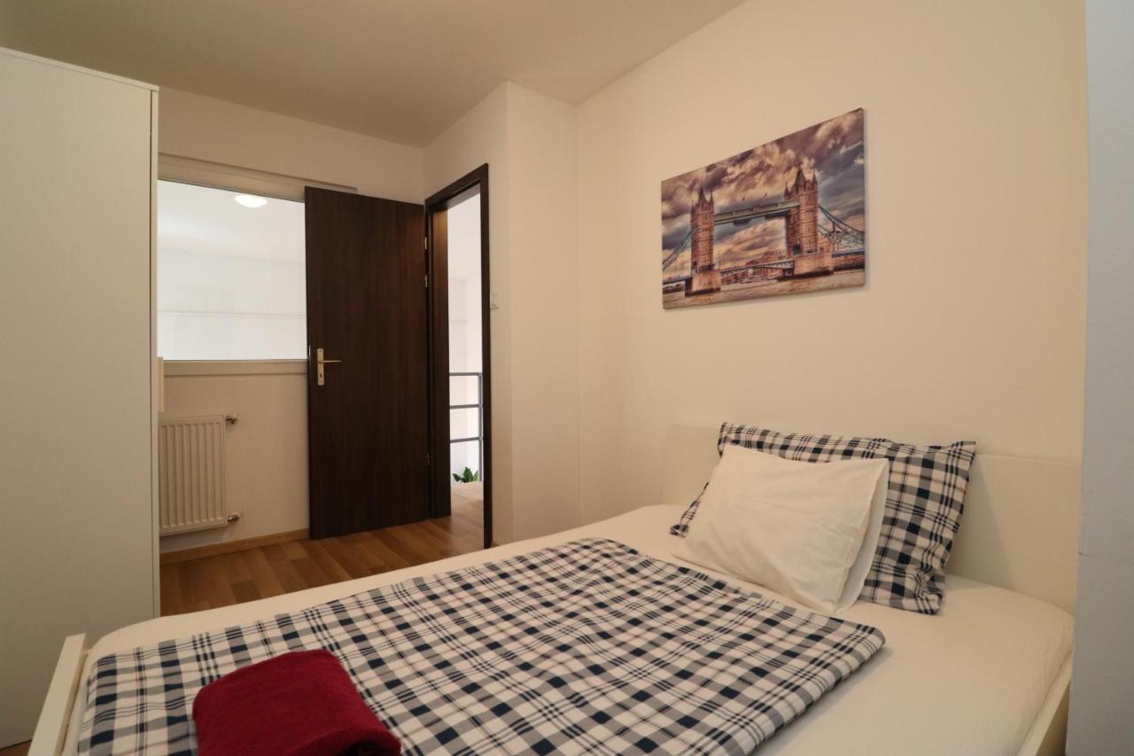 New Guest House A In Kiraly Street 106 Boedapest Buitenkant foto