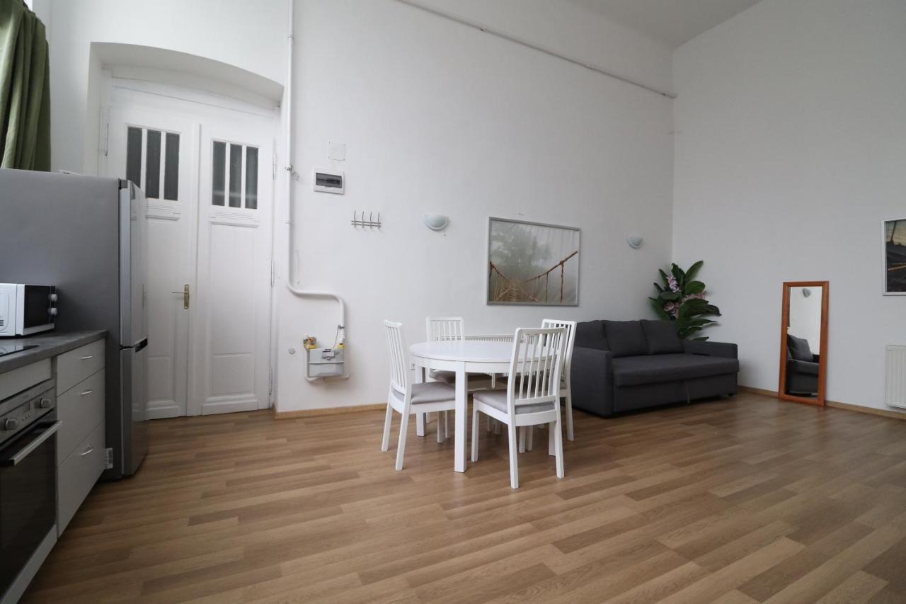 New Guest House A In Kiraly Street 106 Boedapest Buitenkant foto