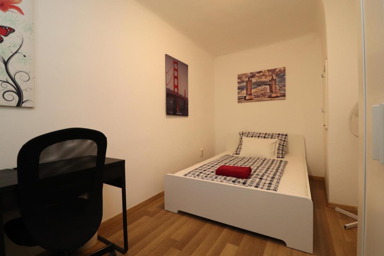 New Guest House A In Kiraly Street 106 Boedapest Buitenkant foto
